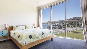 3 bedrooms, iron/ironing board, travel crib, free WiFi