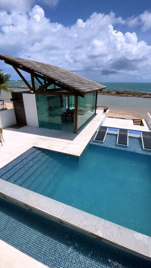 Outdoor pool - BEAUTIFUL MANSION on Serrambi beach by the SEA, with 7 suites, luxury and comfort (PRAIA DE SERRAMBI)