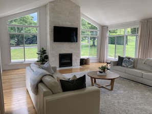 TV, fireplace, DVD player, table tennis