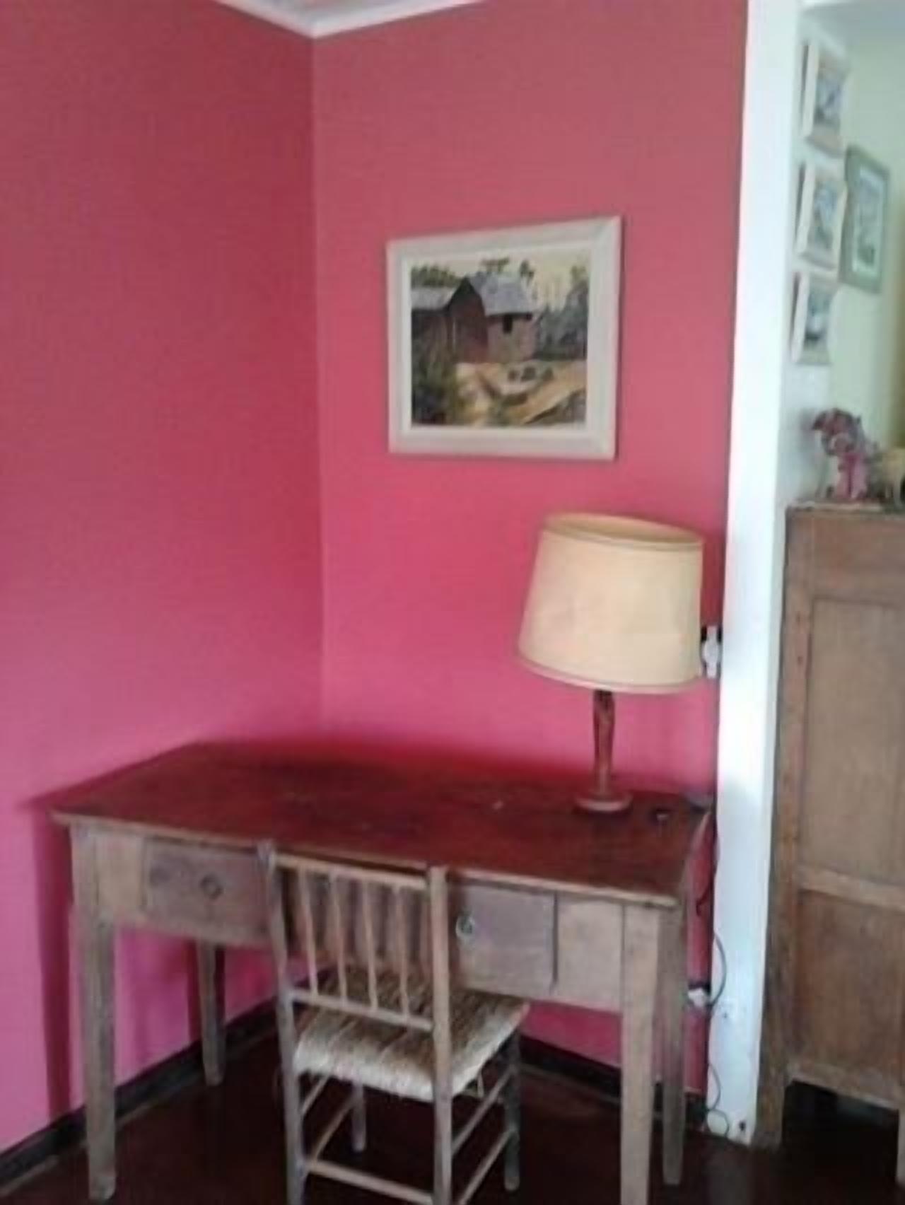 House cozy, romantic and charming amidst lush nature.