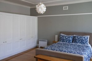 1 Schlafzimmer, Bügeleisen/Bügelbrett, Reisekinderbett, kostenloses WLAN