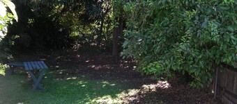 Family-friendly. Pet-friendly. 50m to water. Air con. WiFi. Parking. BBQ deck