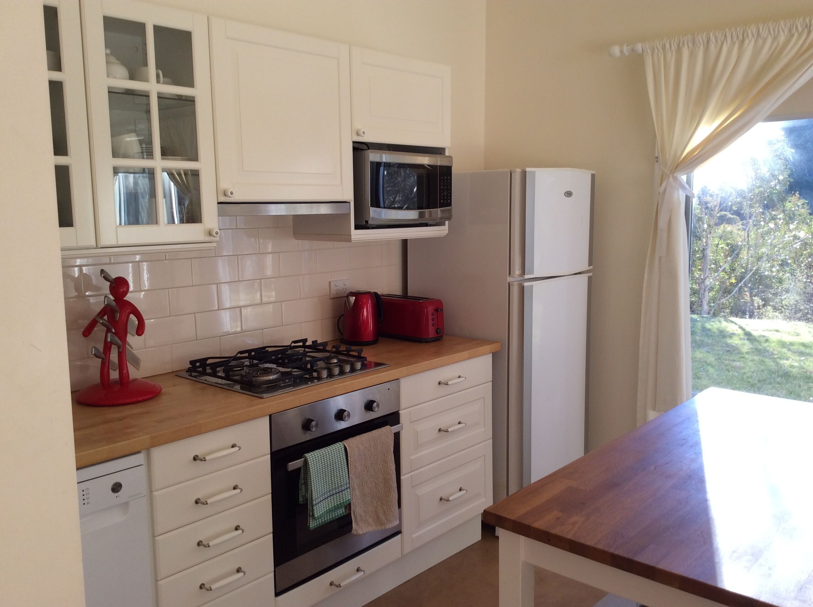 Snowy Mountains | self contained Residence | Crackenback | Sleeps 10 | Wood Fire — image 20