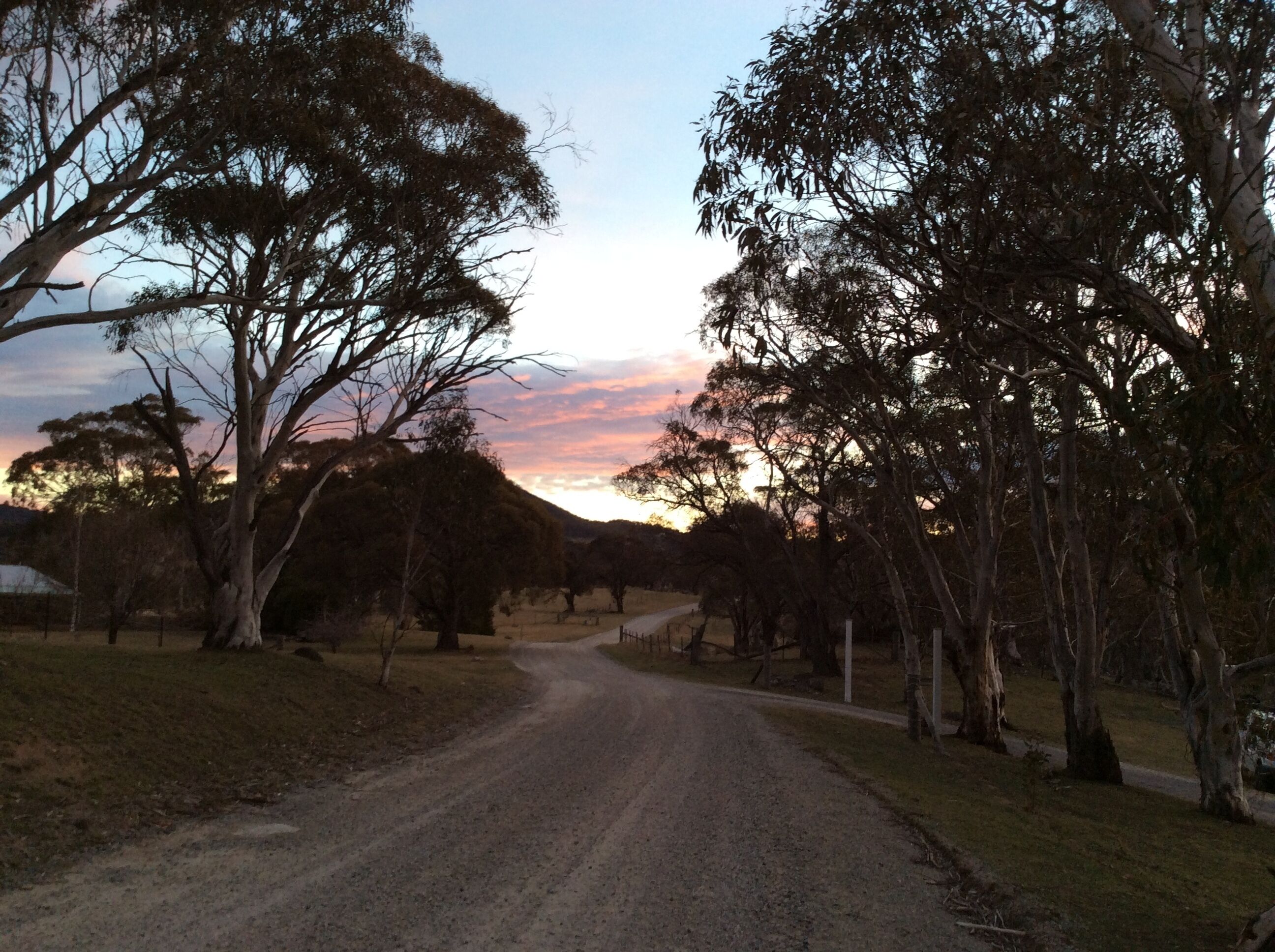 Snowy Mountains | self contained Residence | Crackenback | Sleeps 10 | Wood Fire — image 29