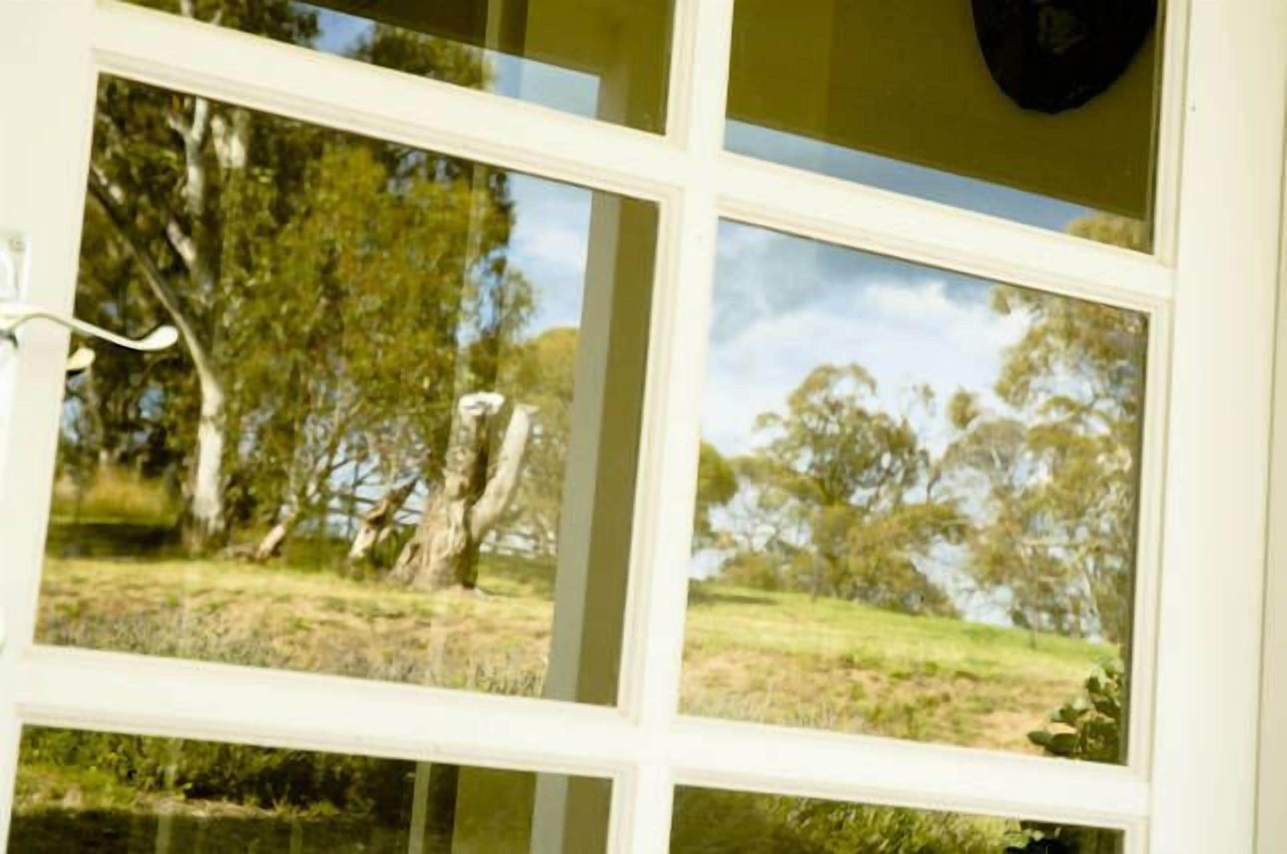 Snowy Mountains | self contained Residence | Crackenback | Sleeps 10 | Wood Fire — image 7