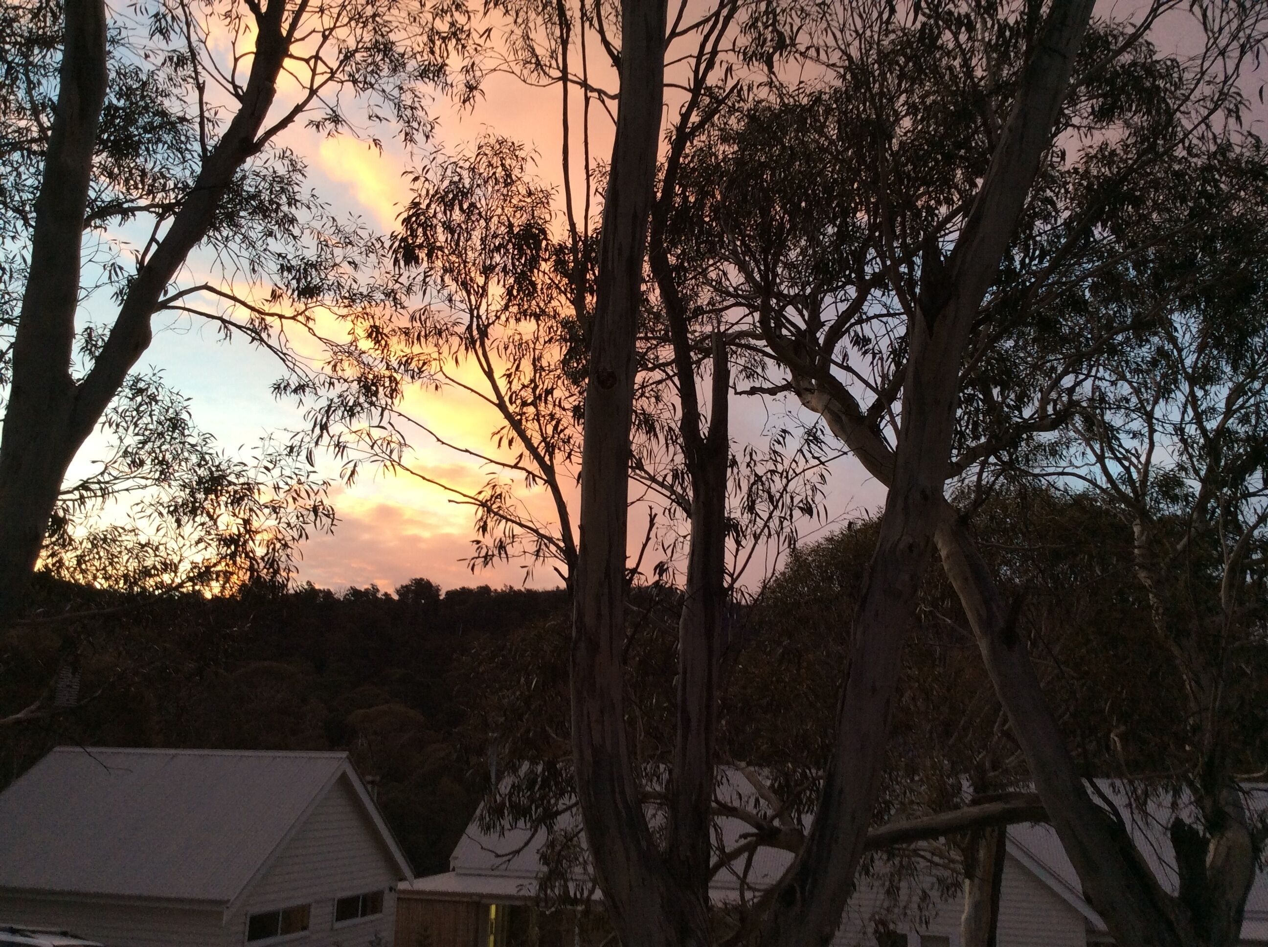 Snowy Mountains | self contained Residence | Crackenback | Sleeps 10 | Wood Fire — image 5