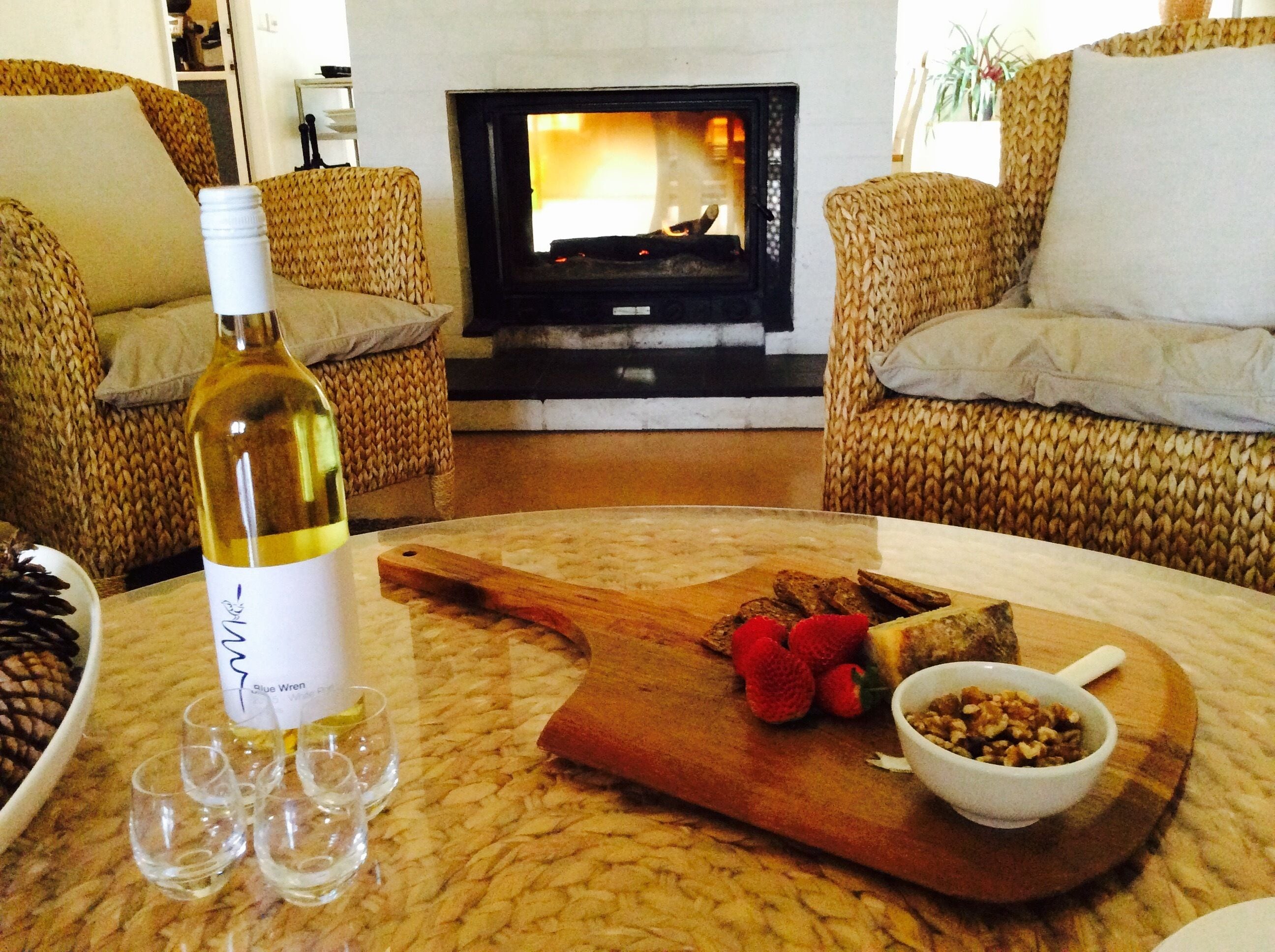 Snowy Mountains | self contained Residence | Crackenback | Sleeps 10 | Wood Fire — image 14