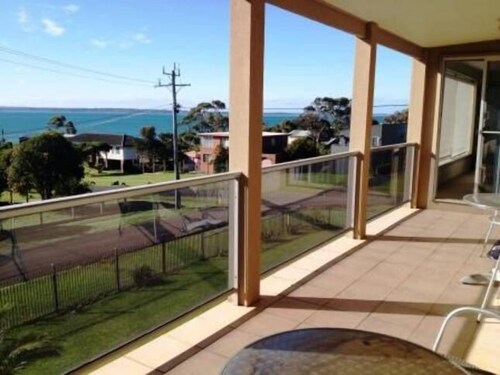 Beach Escape with Ocean at your doorstep! Grand Prix Circuit 