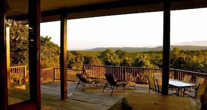 Daintree Valley Cottage
