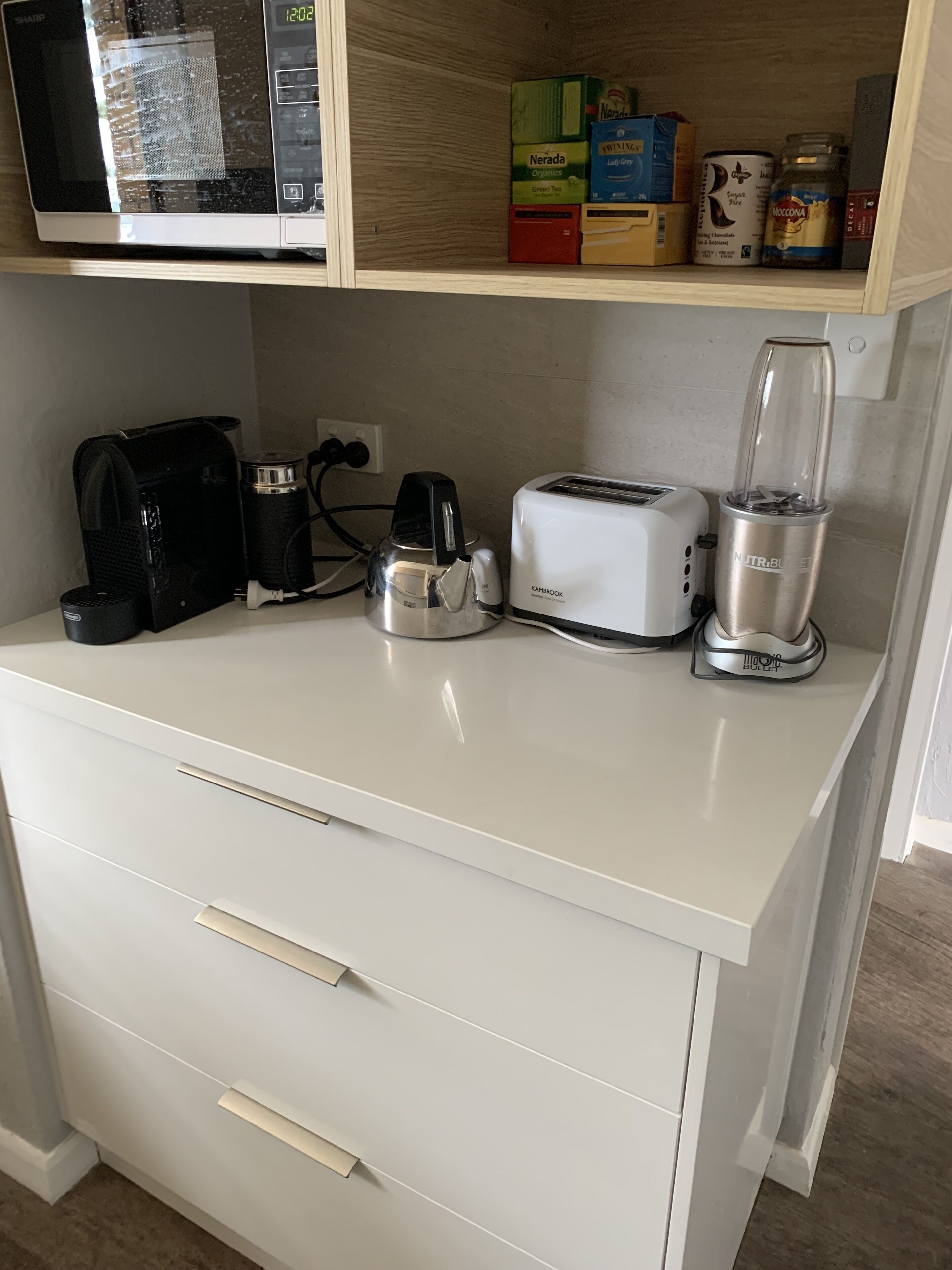 Beachfront at Glenelg — image 15