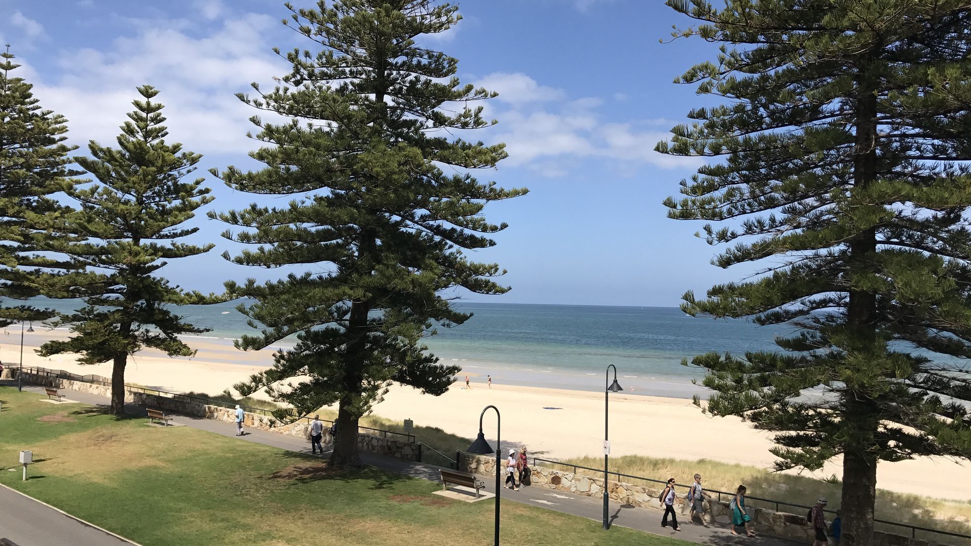 Beachfront at Glenelg — image 5