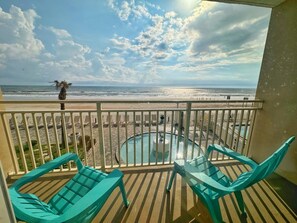 Monolocale panoramico, 1 letto king con divano letto, cucina, vista oceano | Con stile personalizzato, con arredamento individuale, una scrivania