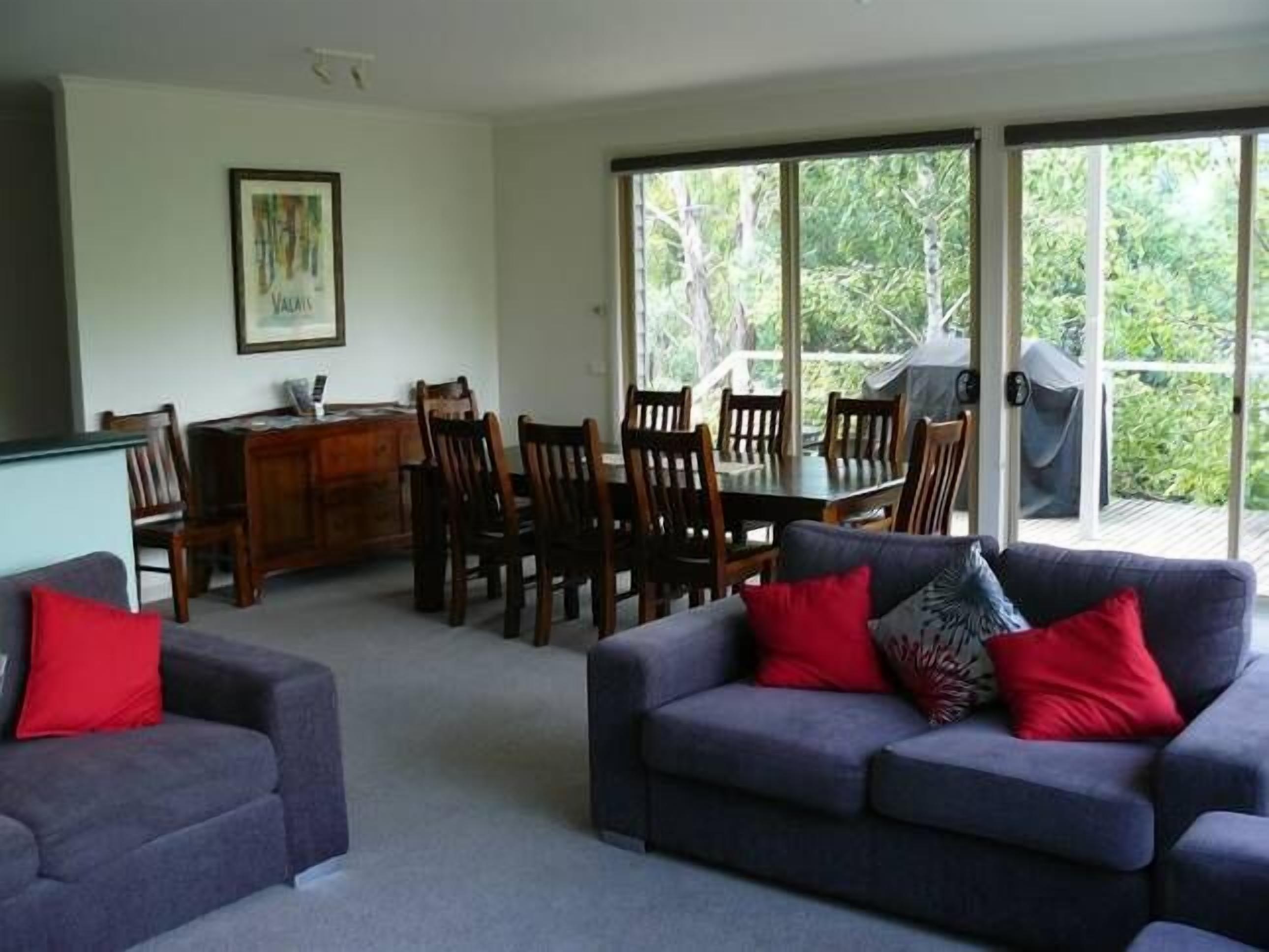 LA MONT VUE @ the Base of Mt Buller Stunning mountain Views