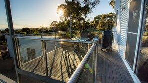 Outdoor dining - No. 9 Bay of Fires Binalong Bay (Binalong Bay)
