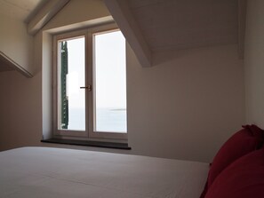 3 bedrooms, WiFi, bed sheets - Family Vacation house adriatic south adria coast/island Korcula (Vela luka)