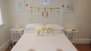 3 bedrooms, iron/ironing board, travel cot, free WiFi