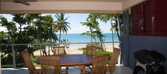 Beach House Apartment No 5 - Beach, Village Shops