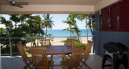 Beach House Apartment No 5 - Beach, Village Shops