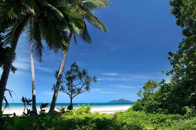 Beach House Apartment No 5 - Beach, Village Shops