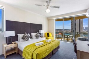 2 habitaciones, tabla de planchar con plancha, wifi y ropa de cama