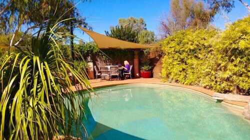 Vatu Sanctuary - The Studio (large apartment with direct access to the pool)