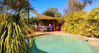 Vatu Sanctuary - The Studio (large apartment with direct access to the pool)