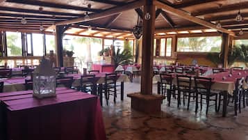 Mittagessen und Abendessen, italienische KĂŒche