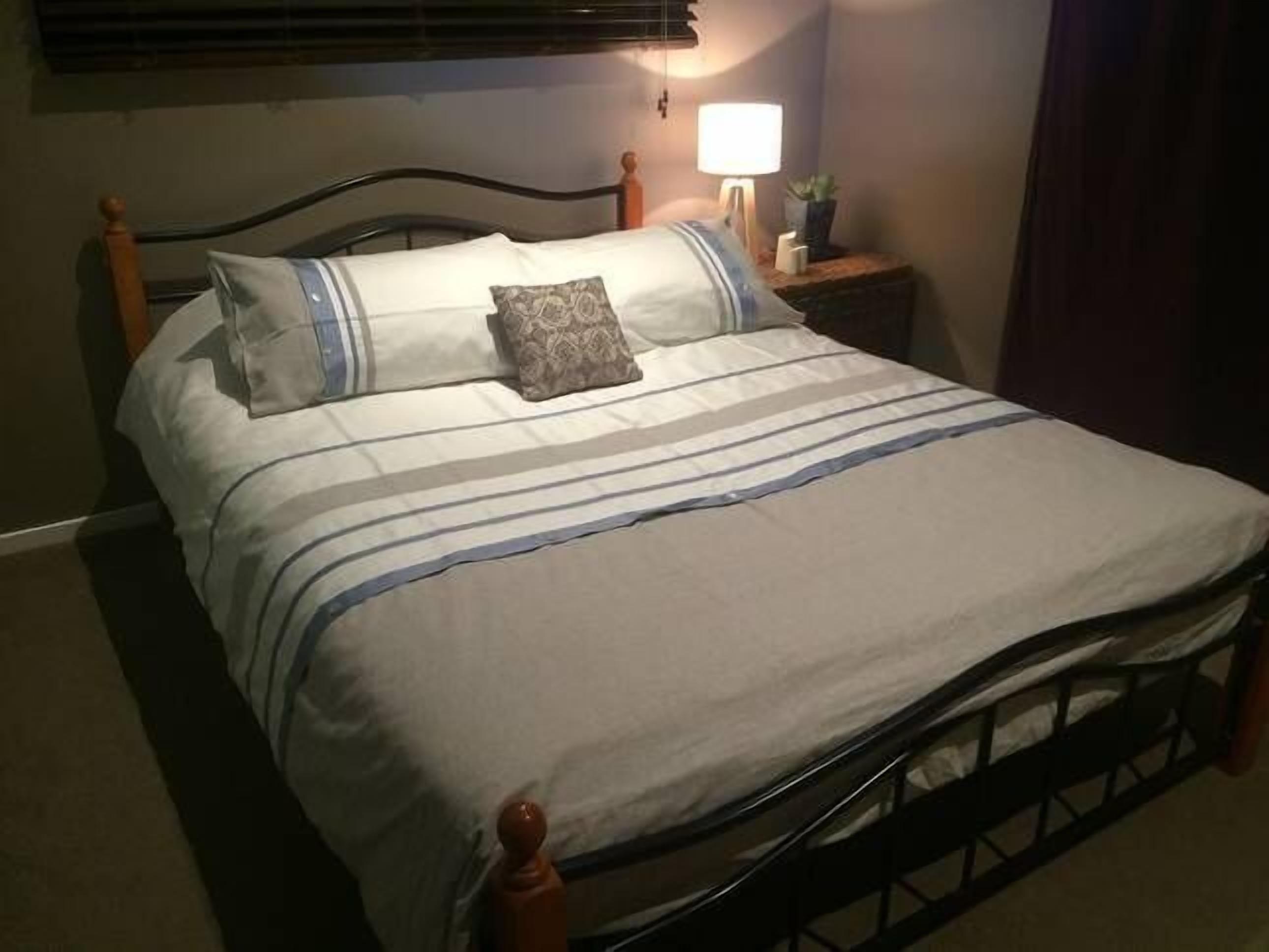 COCONUTS -   Absolute Beachfront home in Hydeaway Bay — image 9