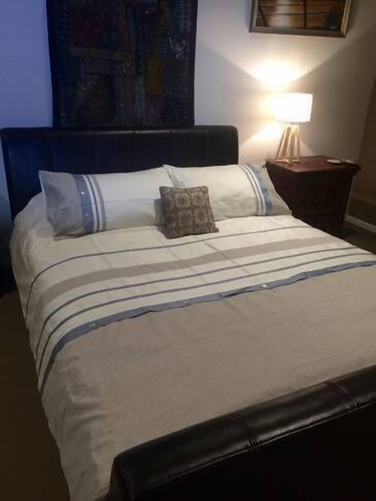 COCONUTS -   Absolute Beachfront home in Hydeaway Bay — image 7