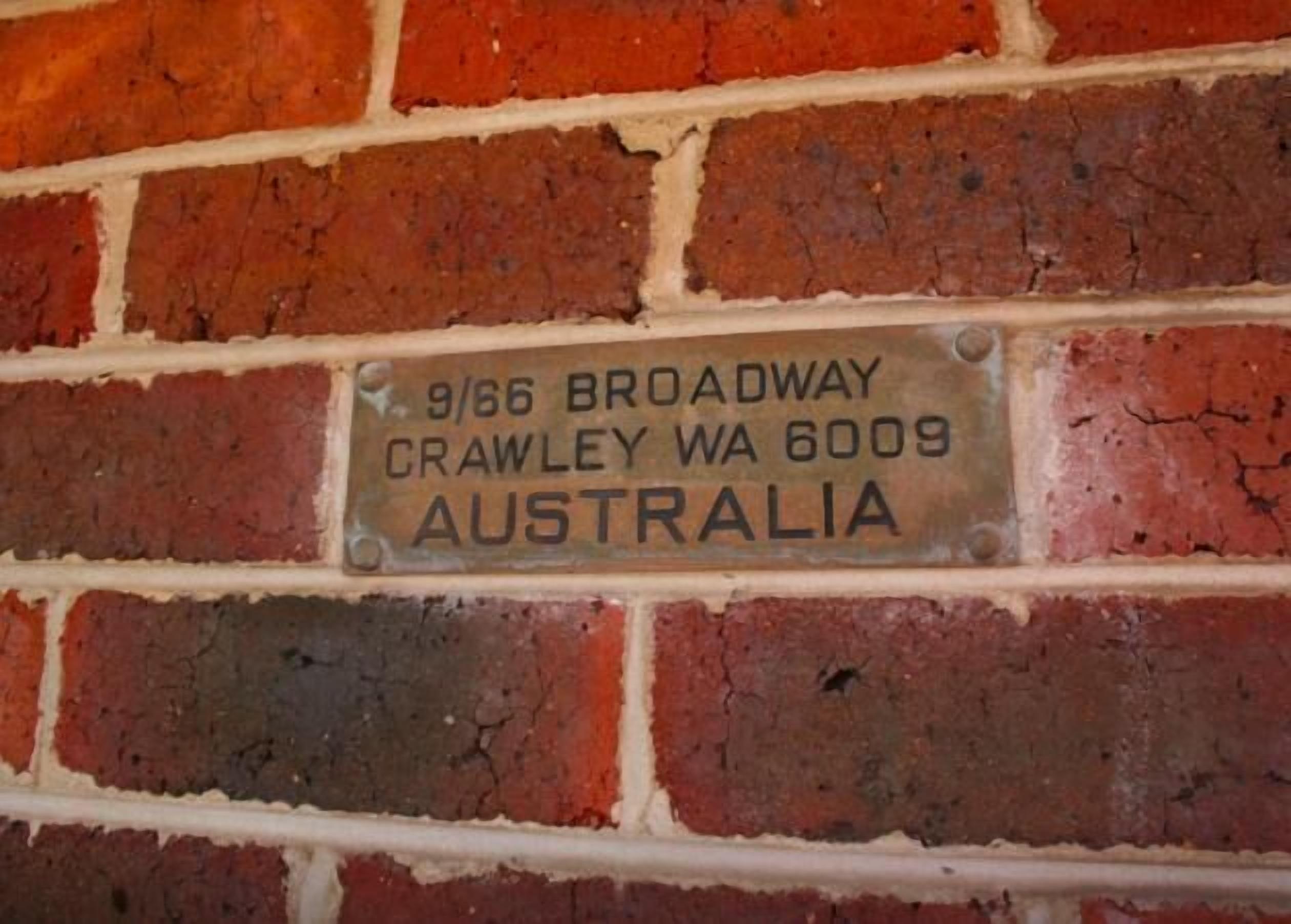 B9 Walk to UWA close to SCGH & CBD — image 3