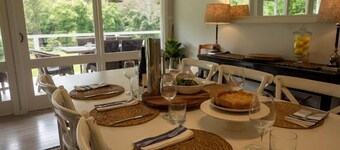 Luxury Cedar Tree Farm - Cosy Retreat with Games Room. Pet Friendly! Magic view!