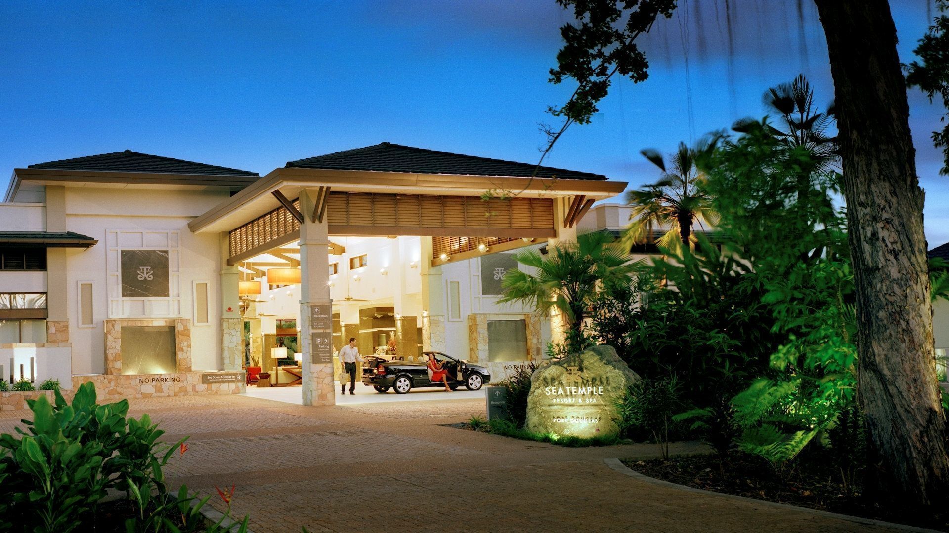 Sea Temple Resort Swimout Apartments