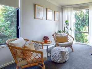 Smart TV, video games, DVD player, video library - Reconnect Your Mind, Body and Soul... (Wongawallan)
