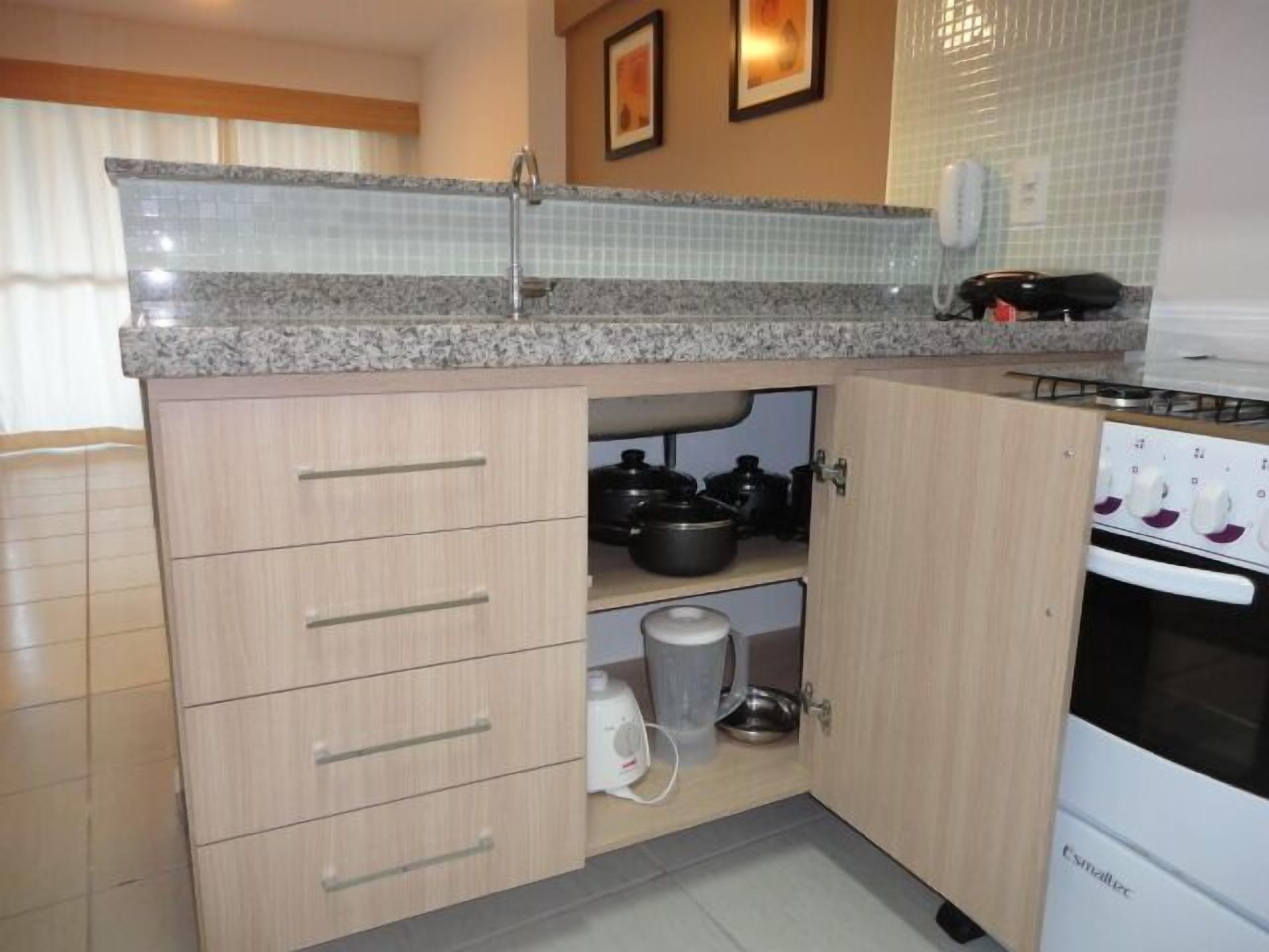 PRAIA DE IRACEMA APT FOR UP TO 6 PEOPLE.