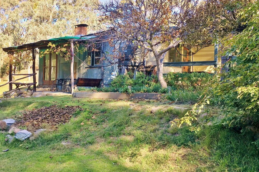 Carla's Cottage Hill End