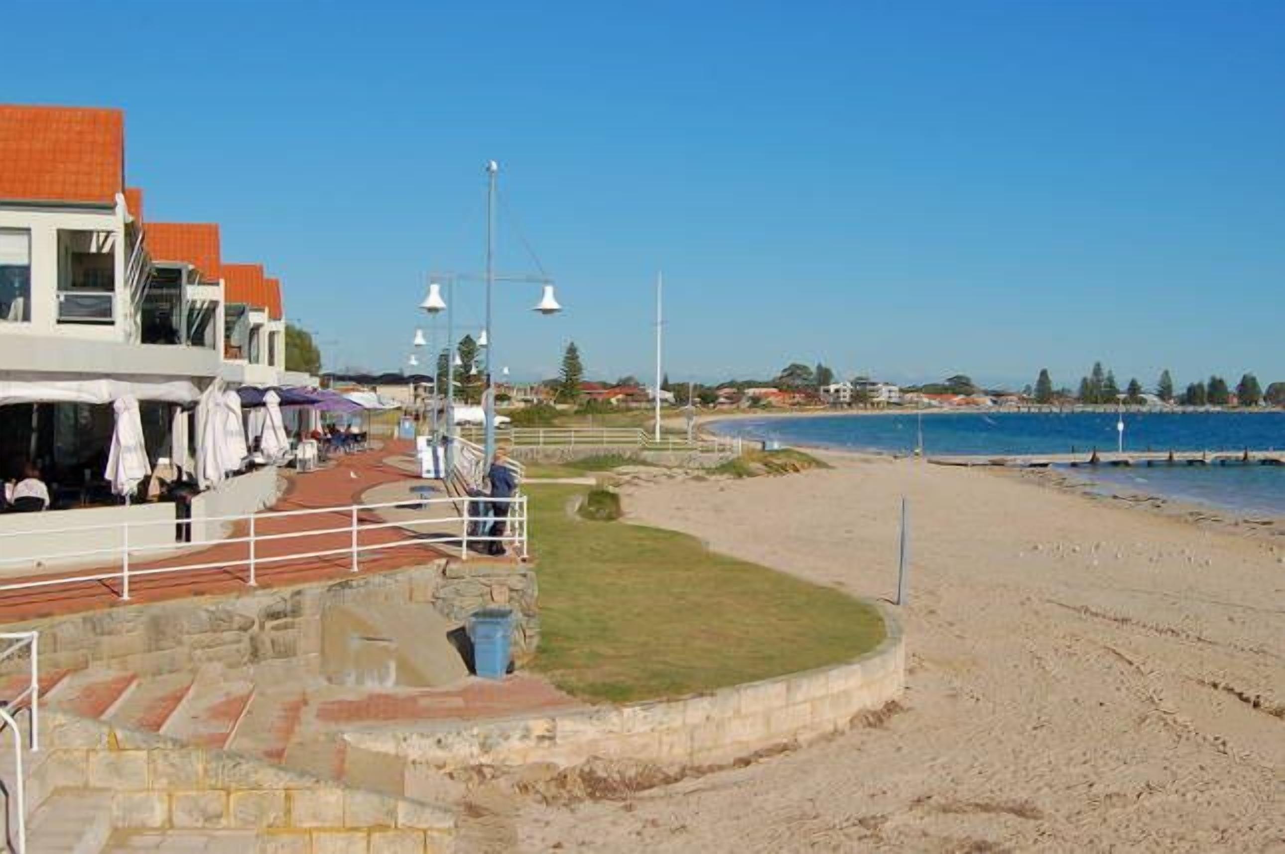 Seaview on Kent.....a beachside gem. — image 14