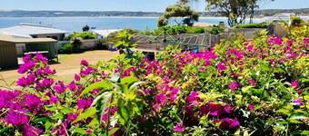 Fareview Beach House | Emu Bay | Scenic Seaside Escape