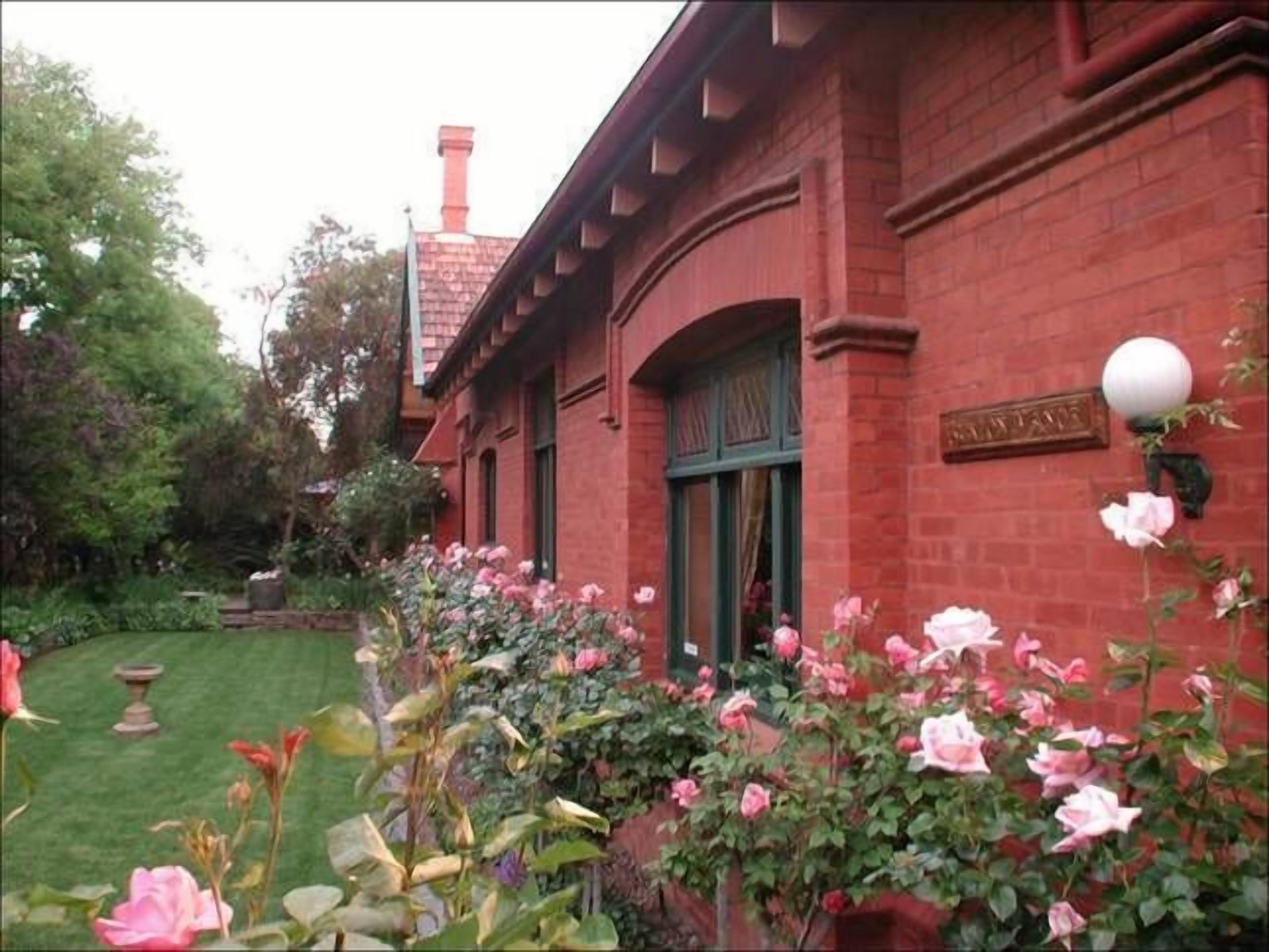 Viva Music Apartment - Buxton Mansion — image 19