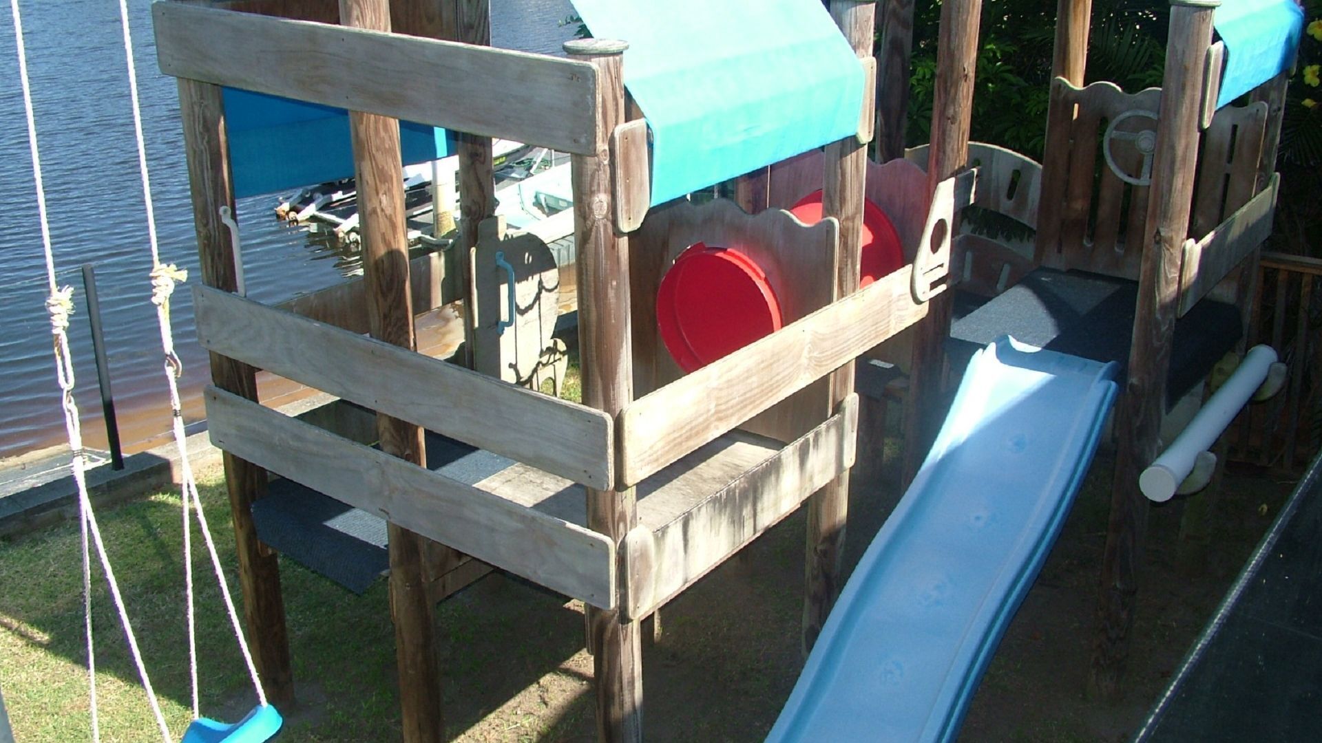 ^^ Waterfront ^^ Broadbeach Accommodation - PET FRIENDLY — image 9