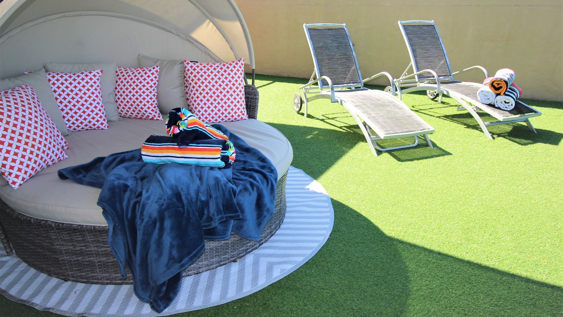 ^^ Waterfront ^^ Broadbeach Accommodation - PET FRIENDLY — image 5