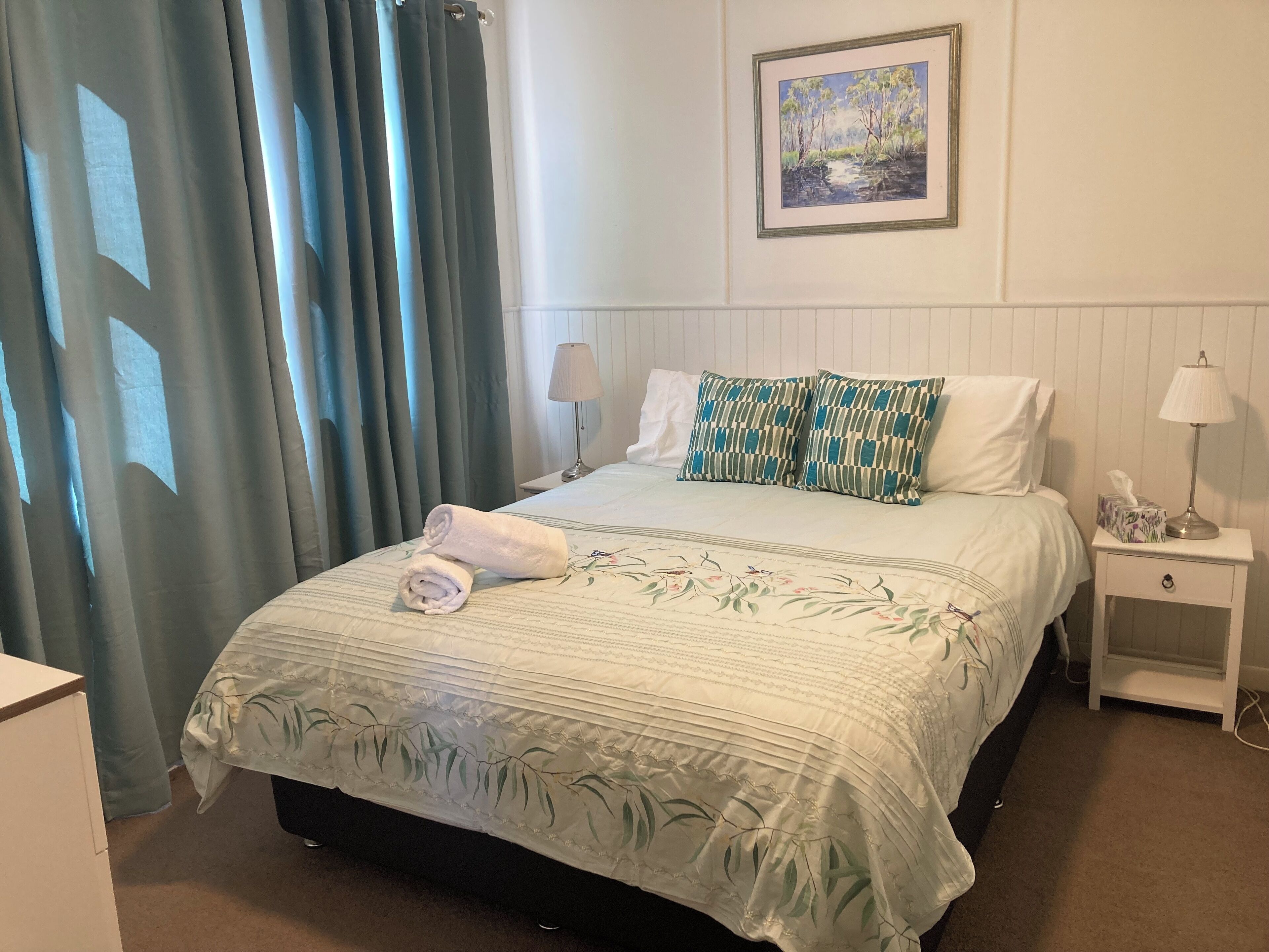 2 chambres, fer et planche à repasser, lit parapluie, Wi-Fi gratuit