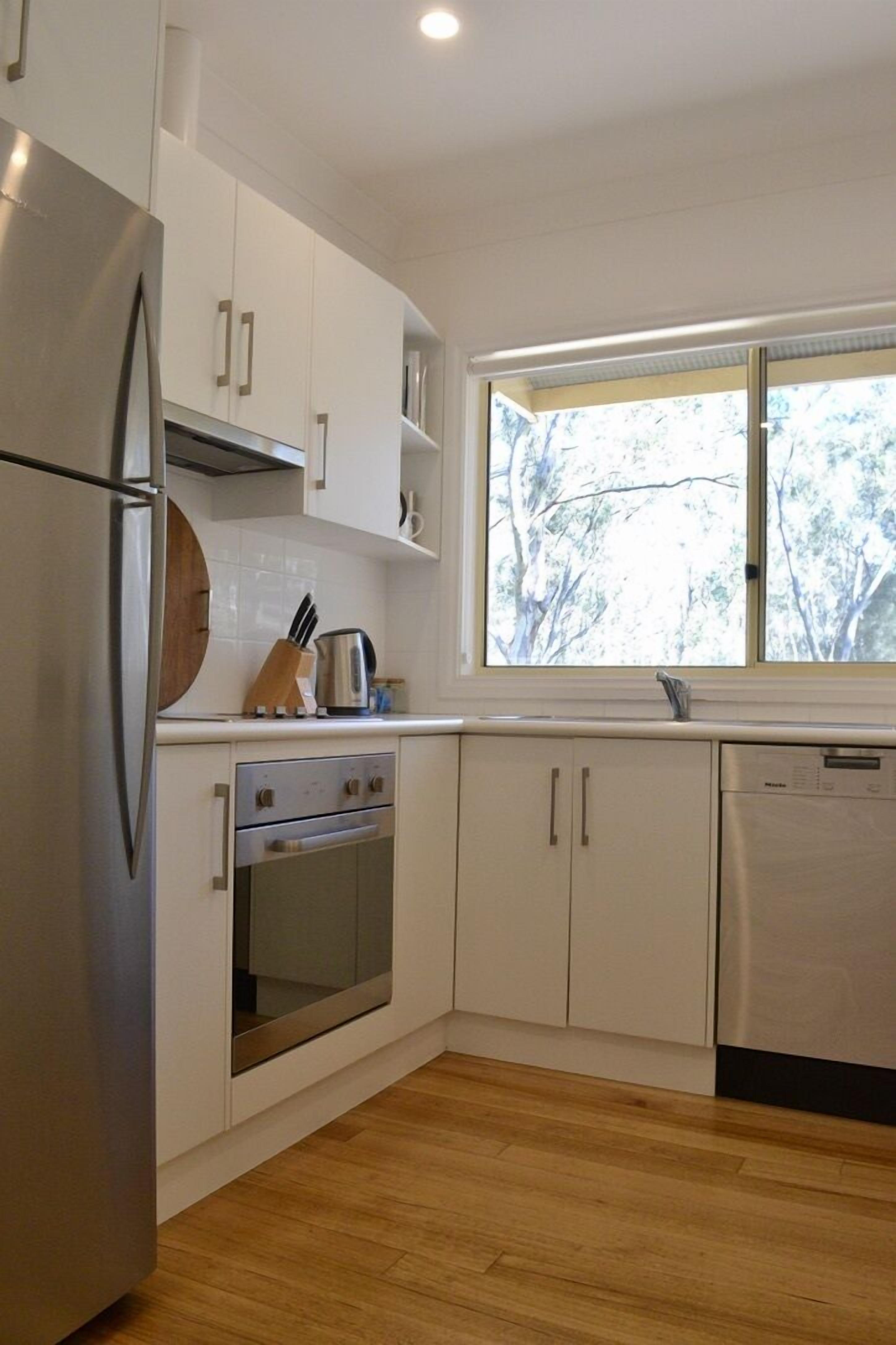 Hughes Park Cottage- peaceful serene getaway