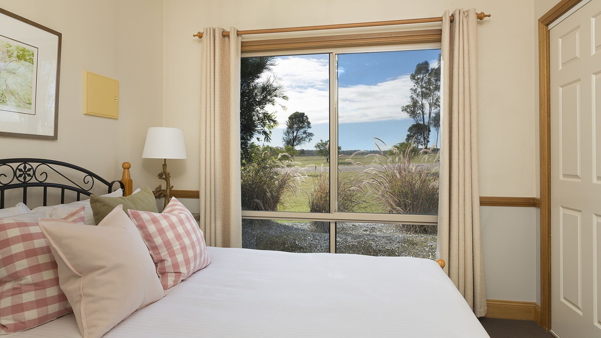 Windsors Edge Pokolbin Cottage — image 11