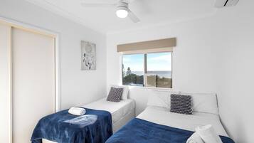 3 bedrooms, iron/ironing board, free WiFi, bed sheets