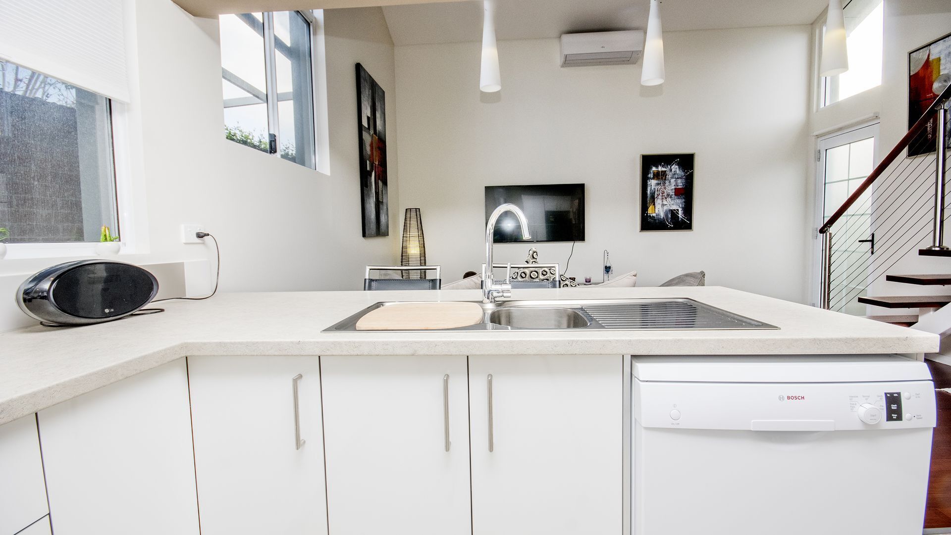 Luxury Executive Apartment — image 11