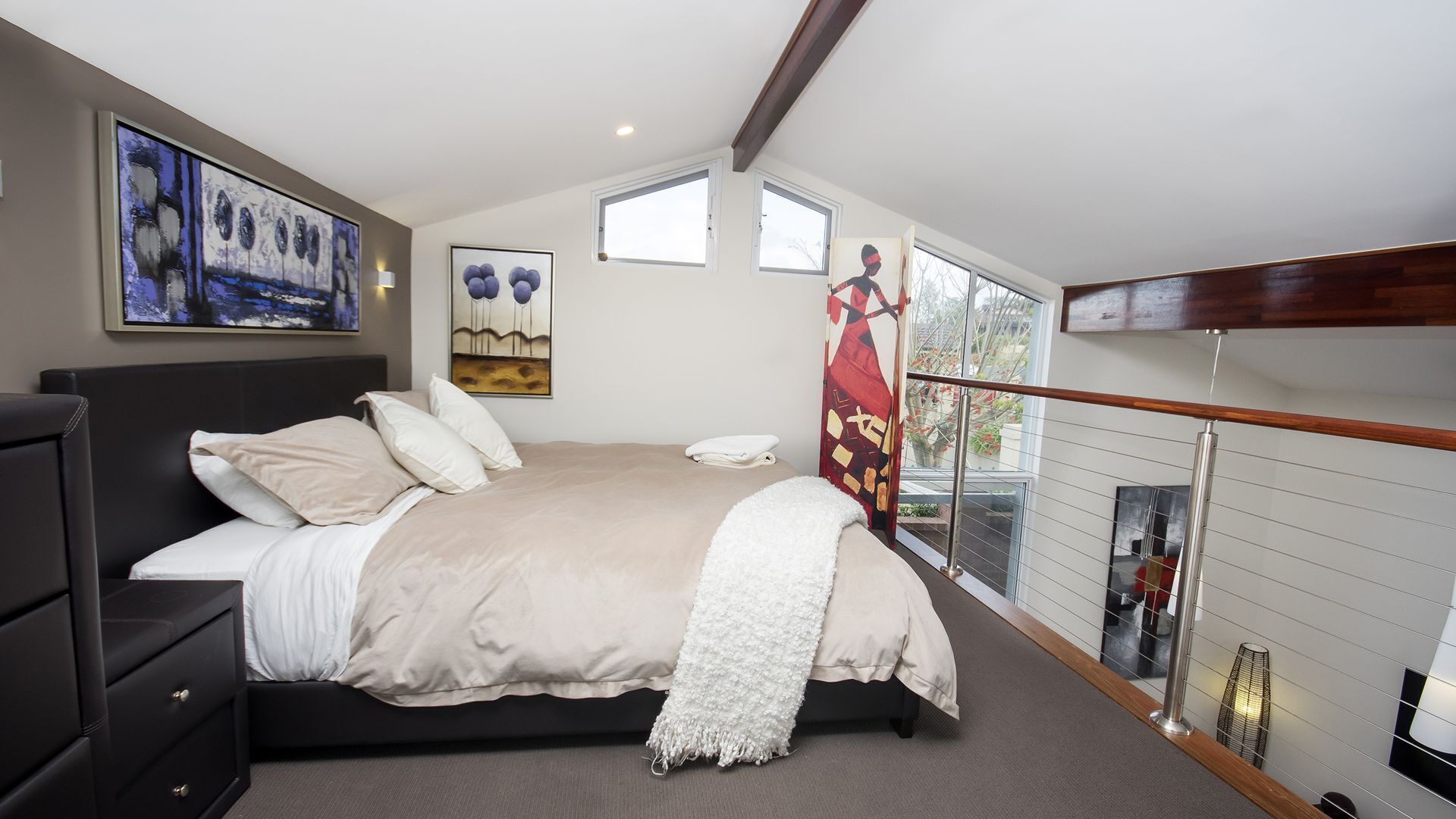 Luxury Executive Apartment — image 14