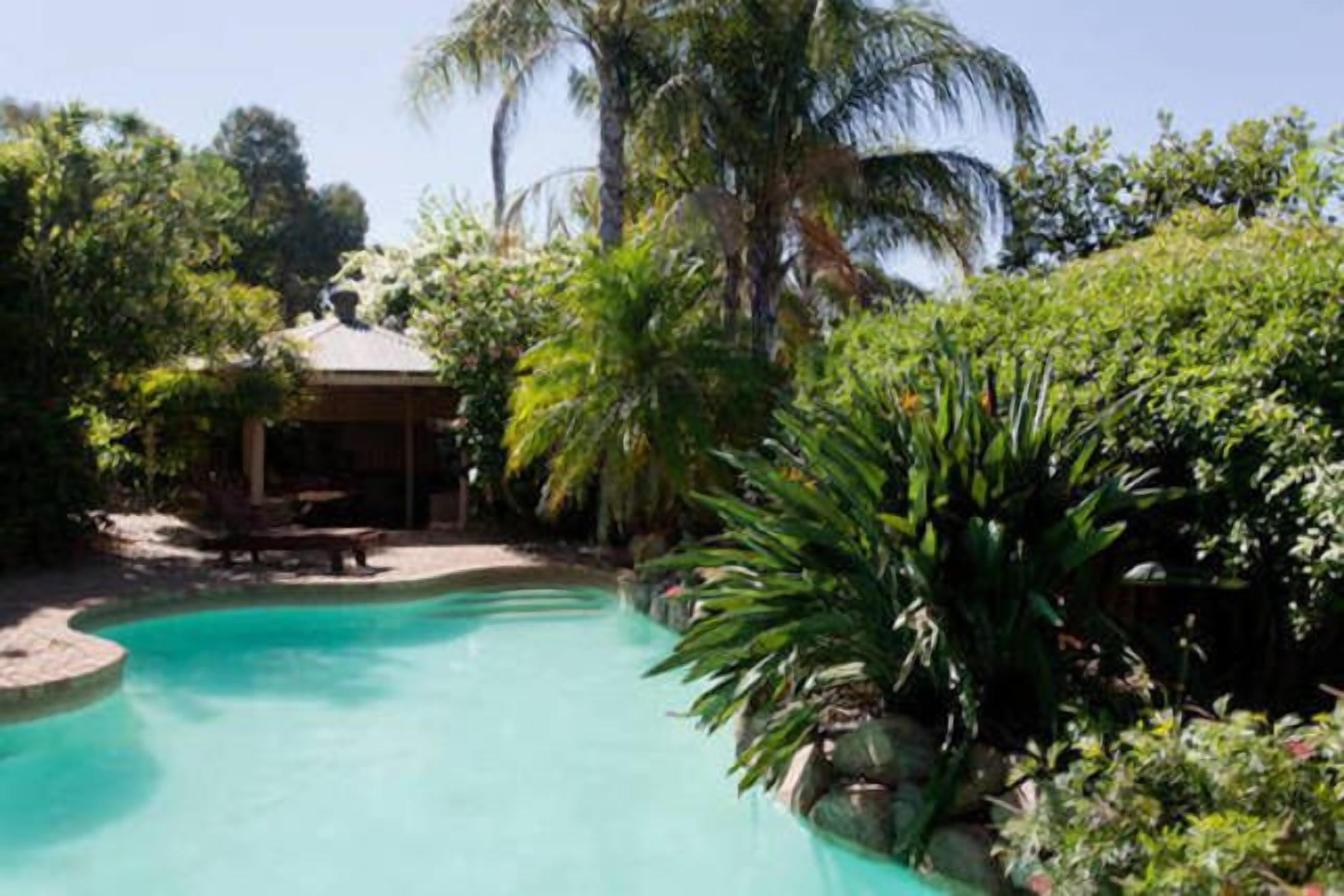 Luxury Executive Apartment — image 4