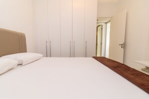 2 habitaciones, tabla de planchar con plancha y wifi gratis
