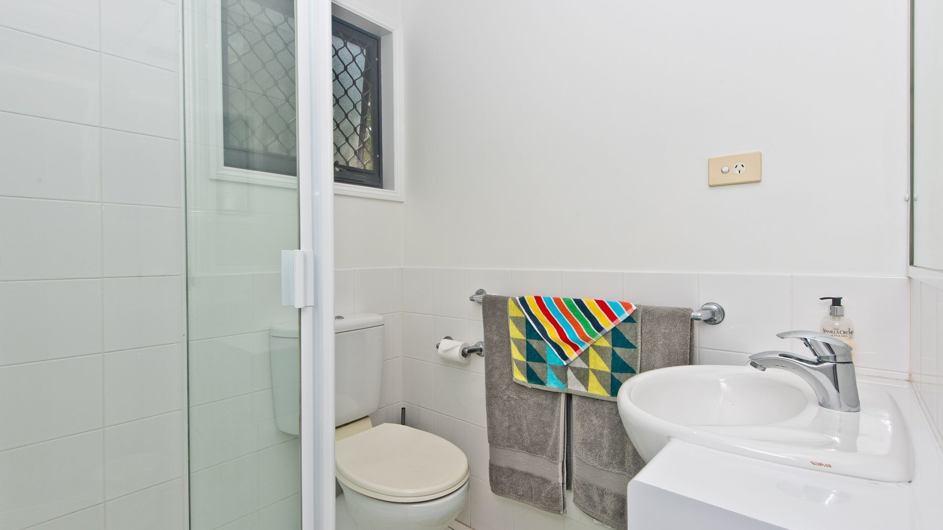 Hair dryer, towels