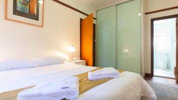 1 soverom, strykejern/-brett, wi-fi (inkludert) og sengetøy